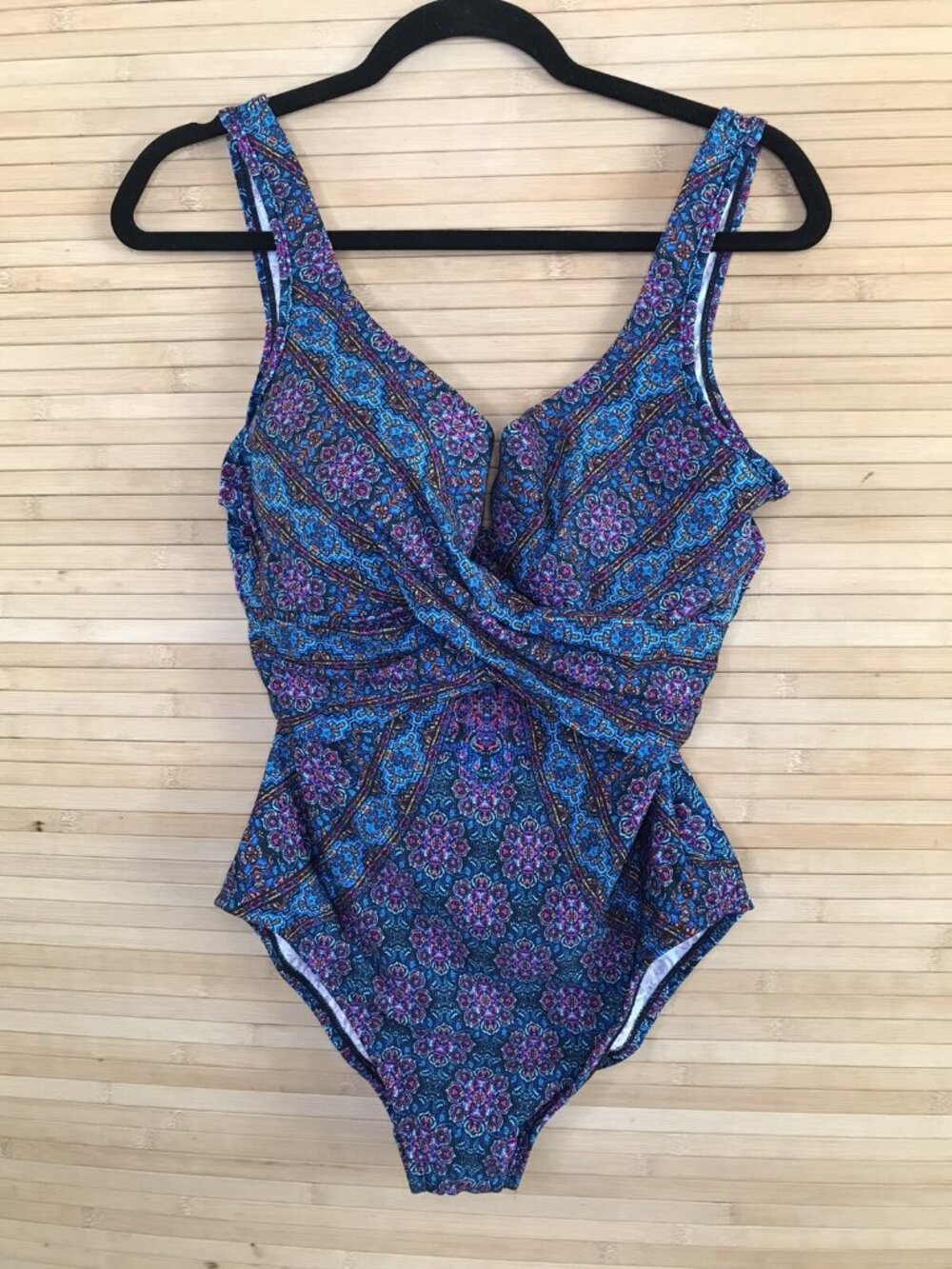 Miraclesuit Criss Cross Escape Danube Bleu One Piece Swimsuit bathing suit Sz 14 - Picture 2 of 5